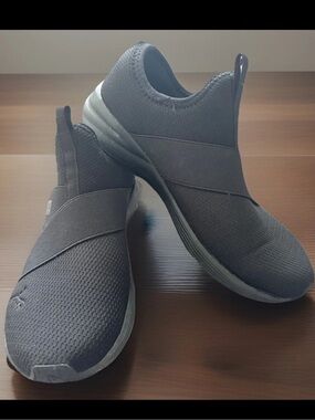 PUMA Sneakers Womens Size 8 Black Better Foam Prowl Slip On Running Shoe NEW